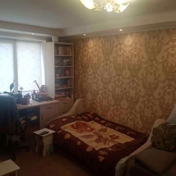 Івана Пулюя вул., 22