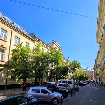 Січових Стрільців вул. (), 10