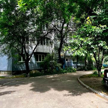 Яновського вул., 98