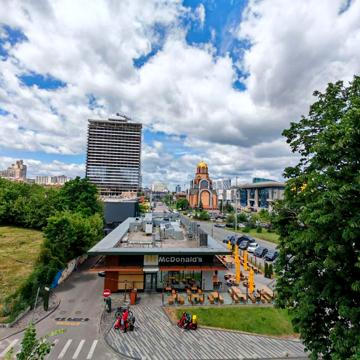 Патріарха Мстислава Скрипника вул., 3
