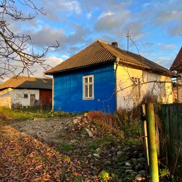 будинок з земельною ділянкою