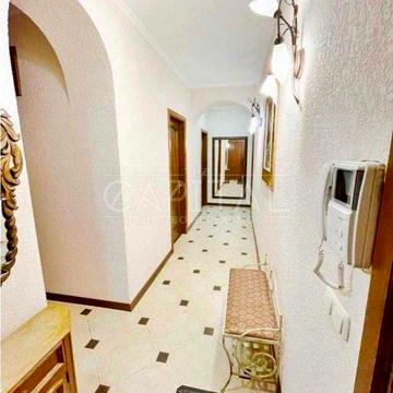 Продаж 3-кім. квартири, центр Києва, Печерськ, Кловський узвіз 14/24