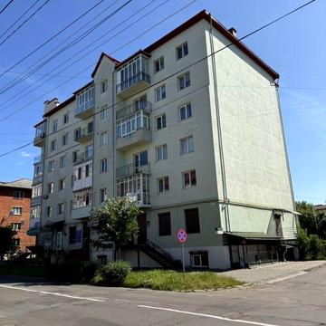 Продаж 3-х кімнатної квартири в центрі міста