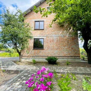 Продаж  просторого будинку, зі всіма комунікаціями