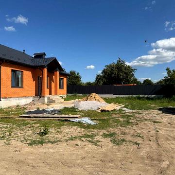 Готовий будинок у чистовому стані, газове опалення
