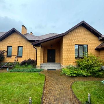 Чудовий дуплекс 400 кв для родини чи друзів у мальовничому с. Гореничі