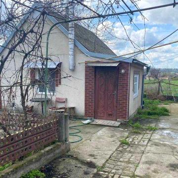 Будинок у Музиківці |Газ, світло, вода| 16 соток | 18 500 $ |Терміново