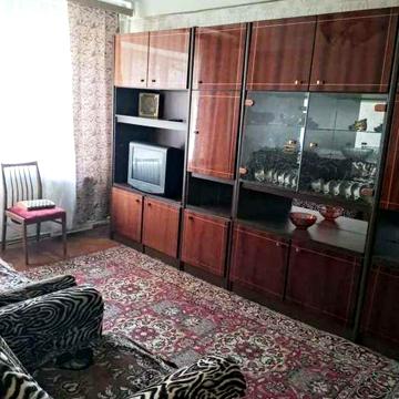 Юності вул., 7