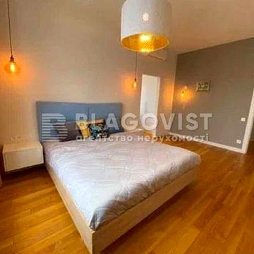 4-к, 122м2 квартира з ремонтом. Продаж. Дмитрівська 80