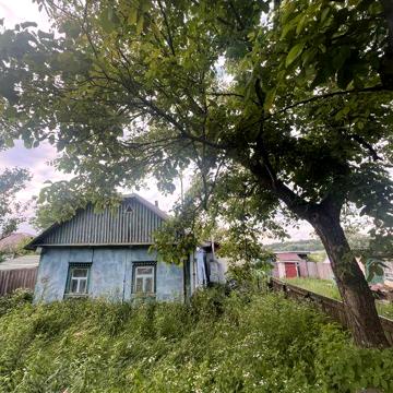Продаж будиночку з виходом до озера