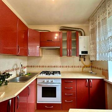 3-кімнатна квартира в центрі міста (біля драмтеатру)