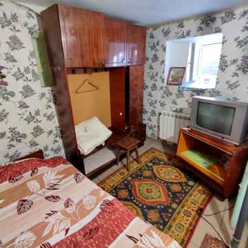 Здається времянка (невеликий будинок) на Сабарові