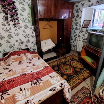 Здається времянка (невеликий будинок) на Сабарові