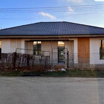 Урожайна, 7