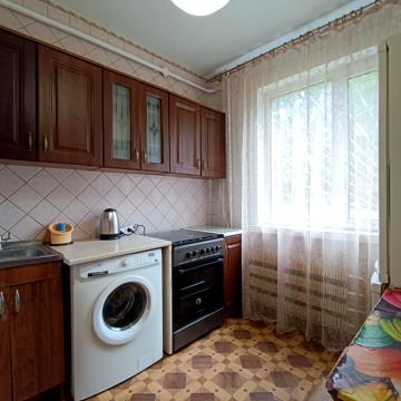 Ювілейний просп. (), 72