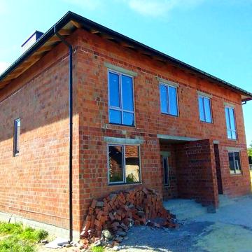Продаж котеджу у м. Городок (дуплекс)