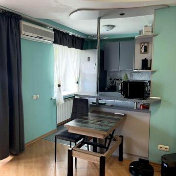 Продаж 3-к квартири з хорошим ремонтом, М. Дорогожичі пішки