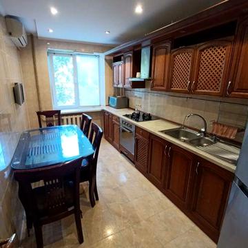 Продам 3 х ком квартиру на Крымском бульваре/ Заболотного