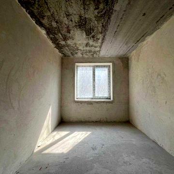 Здана 2 кім квартира, балкон 60 м кв