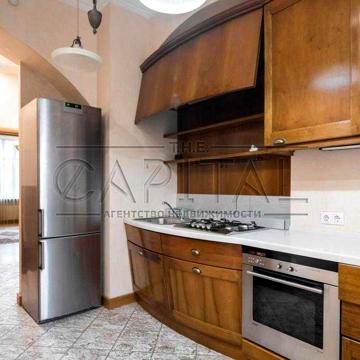 2-кім. квартира в урядовому кварталі, вул. Банкова, 1/10, 72 м² Липки