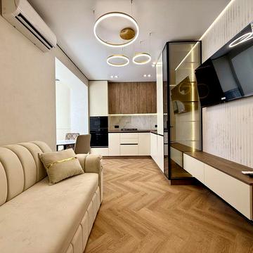 Однокімнатна з кухнею-студією та гардеробом в центрі! 8 поверх! ЖК Княгинин