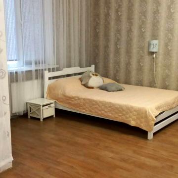 Ярослава Баїса вул. (Володимира Висоцького), 17