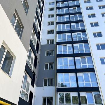 Продаж 2 кімн квартири ( власник) документи центр ЖК Княгинин