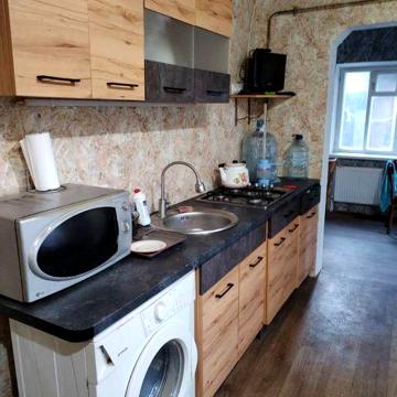 сдам часть дома женщине без вредных привычек, нуждающейся в жилье.