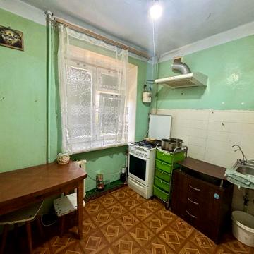 Продам трикімнатну квартиру ЮТЗ