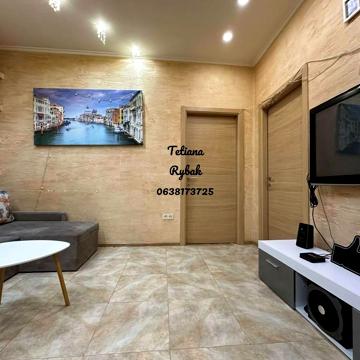 Середньофонтанська вул., 19г