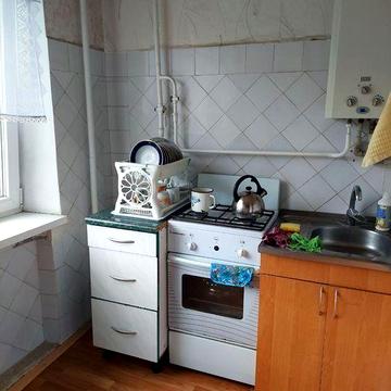 Квартира 2х комнатная, старой планировки
