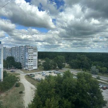 Продається 2-кімнатна квартира на Лівому березі, 5 мкр.