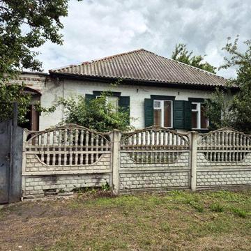 Будинок по вул. Чернігівська