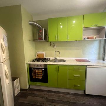 Продам 2х кім кв з лоджією Раковка
