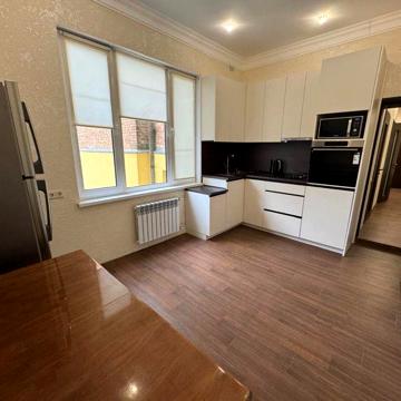 продам 3 кім.   метро Лукянівська Політех  Довнар-Запольського 4