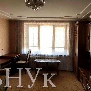 Гулака-Артемовського вул., 1
