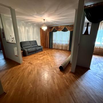 None 119000.0 USD