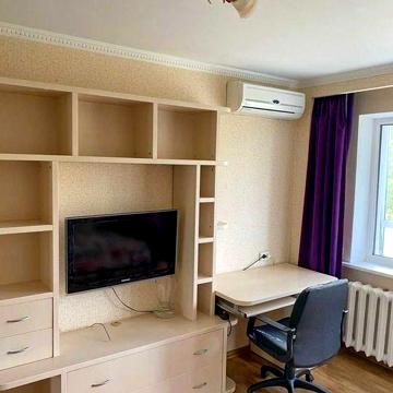 Здається 2-кімнатна квартира на вул. Осіння, 14