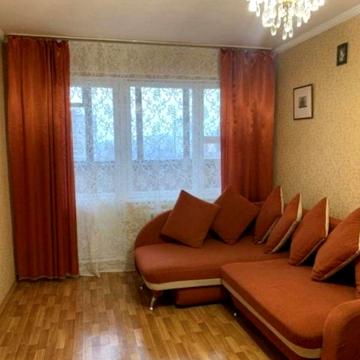 Композитора Лятошинського вул., 8