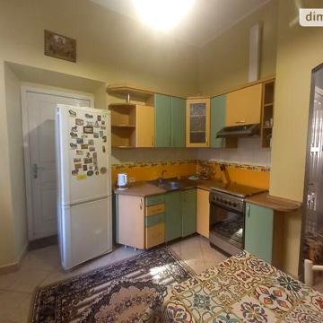 Довгострокова оренда 4к Квартира Мартовича вулиця