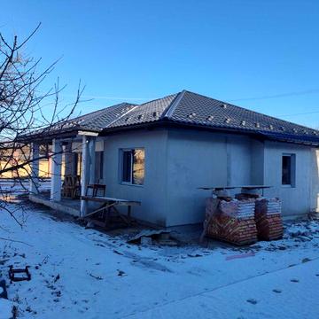 Дом будинок в центре с Петропавловское (Бориспольский рн), со стороны