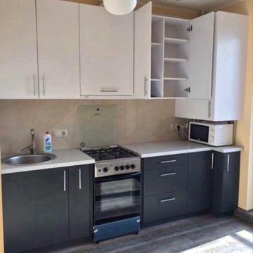Здам в довгострокову оренду 1-кімнатну кв ( від власниці )