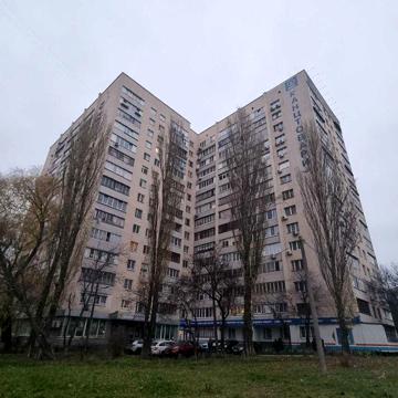 Долгосрочная аренда 3 комн.квартиры 86 кв.м. на Чоколовском бул.40