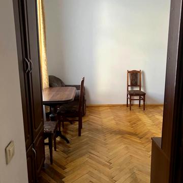 Дорошенка вул., 29