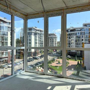 Терміново! Продаж двушки 81м2 з частковим ремонтом! Жк На Прорізній!