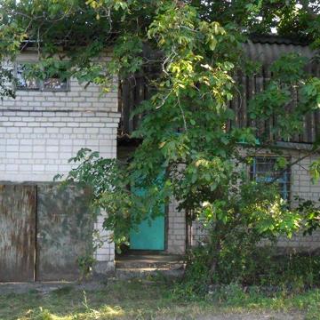 Продам приватизированную 2 этажную дачу на берегу 12 соток с 
гаражом
