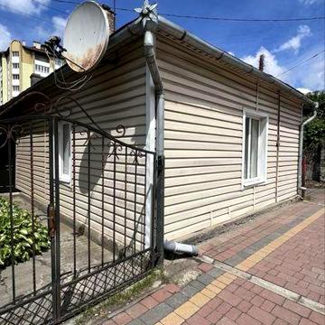 Продаж будинку вул. Львівська