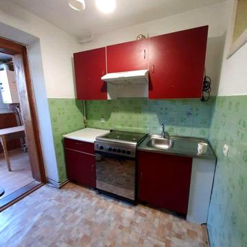 3к. квартира, індивідуальне опалення. Пасічна