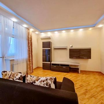 Петра Калнишевського вул. (Михайла Майорова), 7
