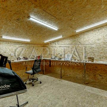 Лесі Українки вул. (Генерала Небогатова), 24